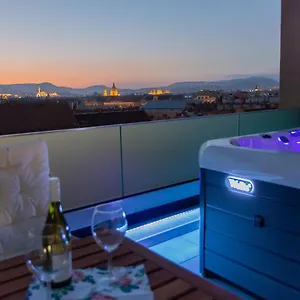 Appartement Centropolitan Penthouse #jacuzzi #freeparking, Budapest