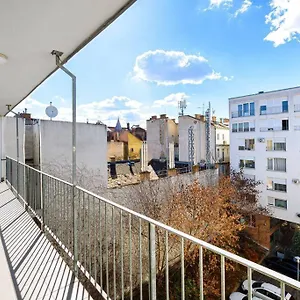 Lovely In Centre For 4 Guests Budapest
